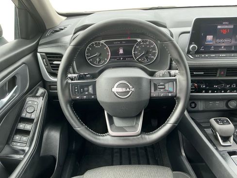 Used 2026 Nissan Rogue SV image 18