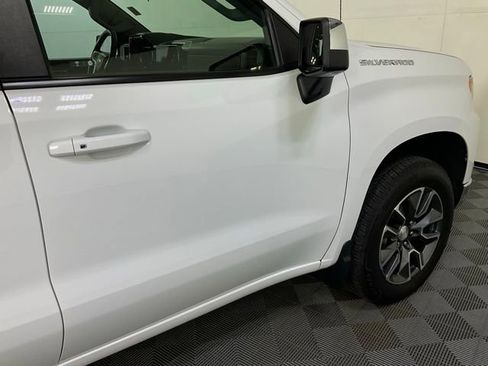 Used 2022 Chevrolet Silverado 1500 LT image 9