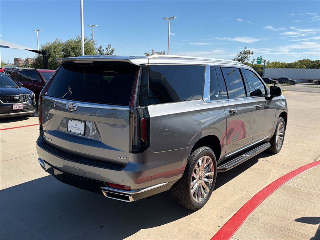 Used 2022 Cadillac Escalade ESV Premium Luxury AWD/4WD image 5
