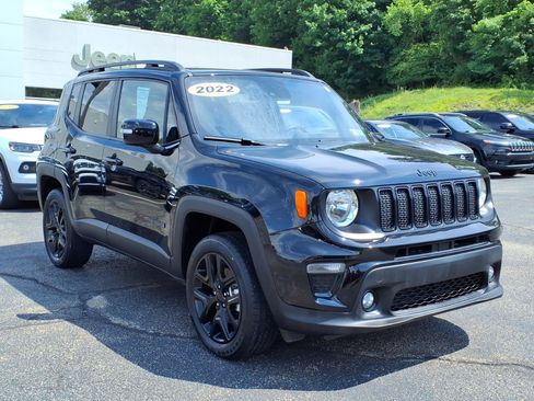 Certified 2022 Jeep Renegade Altitude w/ Sun/Sound Group AWD/4WD image 6