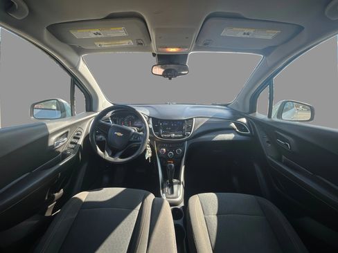 Used 2018 Chevrolet Trax LS image 21