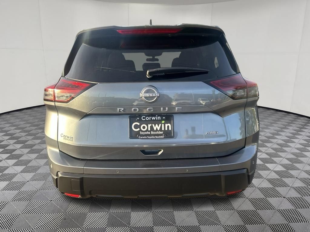 Used 2025 Nissan Rogue SV AWD/4WD image 6
