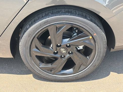 New 2026 Hyundai Elantra SEL Sport FWD image 20