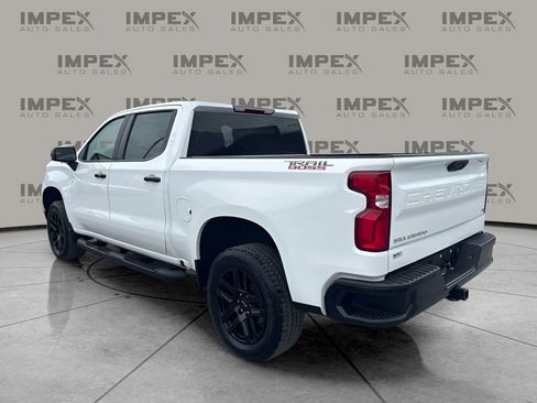 Used 2025 Chevrolet Silverado 1500 LT Trail Boss w/ Protection Package AWD/4WD image 3