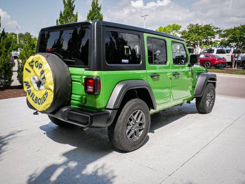 Used 2025 Jeep Wrangler Unlimited Sport AWD/4WD image 11