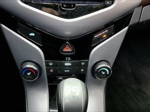 Used 2015 Chevrolet Cruze LTZ image 15