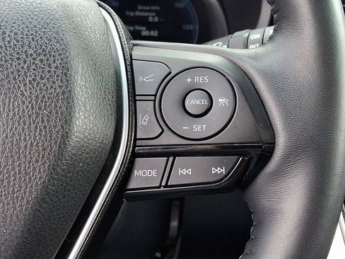 Used 2024 Toyota Venza Limited image 28