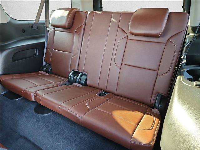 Used 2020 Chevrolet Suburban Premier w/ Premier Plus Edition AWD/4WD image 22
