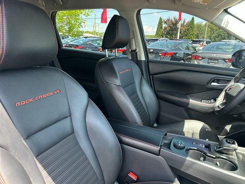 Certified 2025 Nissan Rogue SV AWD/4WD image 18