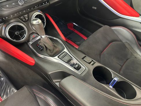 Used 2018 Chevrolet Camaro ZL1 RWD image 30