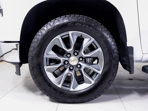 Used 2025 Chevrolet Silverado 1500 LT w/ Protection Package AWD/4WD image 22