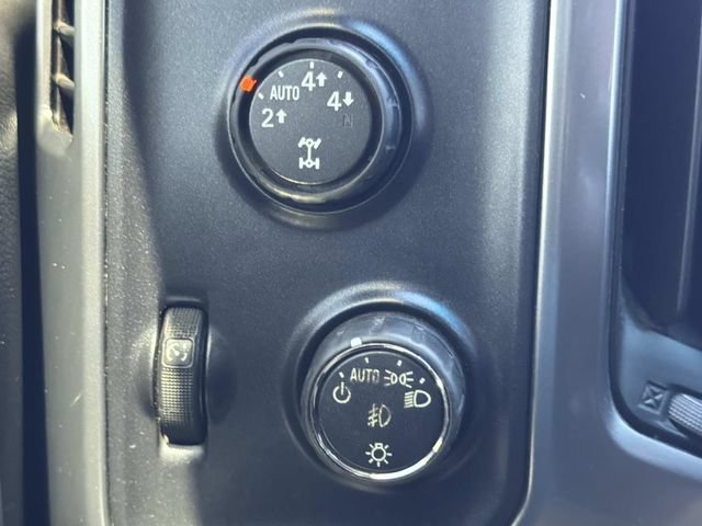 Used 2016 Chevrolet Silverado 1500 LTZ Z71 w/ LTZ Plus Package AWD/4WD image 18