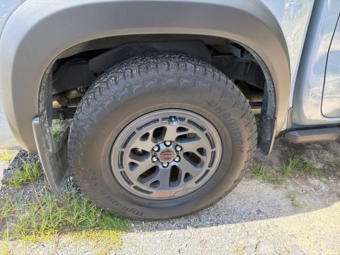 Used 2025 Nissan Frontier Pro-X w/ Pro Convenience Package RWD image 16