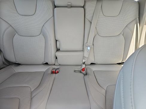 Certified 2020 Jeep Cherokee Limited AWD/4WD image 36