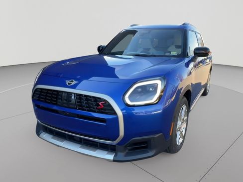 Certified 2025 MINI Cooper Countryman S w/ Comfort Package Max AWD/4WD image 3