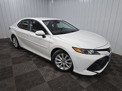 Used 2020 Toyota Camry LE w/ Carpet Mat Package FWD image 7