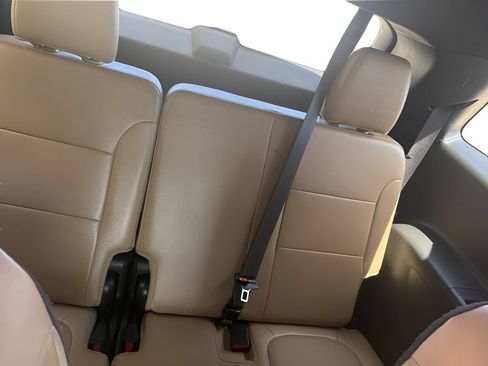 Used 2022 Chevrolet Traverse Premier AWD/4WD image 24