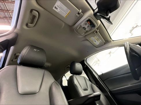 Used 2024 Buick Encore GX Sport Touring AWD/4WD image 28
