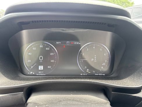 Used 2019 Volvo XC40 T5 Momentum AWD/4WD image 5
