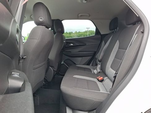 Used 2025 Chevrolet TrailBlazer LT AWD/4WD image 10