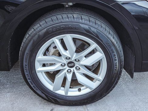 Used 2022 Audi Q5 2.0T Premium w/ Convenience Package image 11