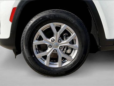 Used 2022 Jeep Grand Cherokee Limited RWD image 8