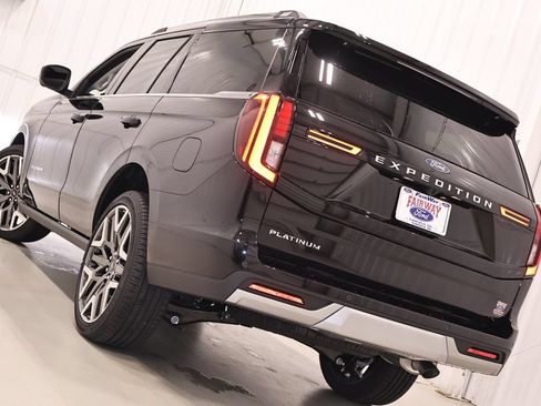 New 2026 Ford Expedition Platinum w/ Platinum Ultimate Package AWD/4WD image 45