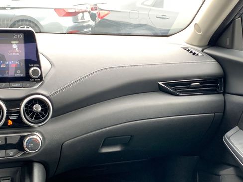 Used 2025 Nissan Sentra SV image 33