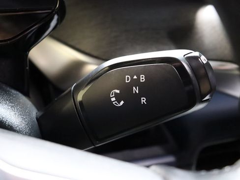 Used 2025 Volkswagen ID. Buzz Pro S RWD image 44