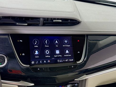 Used 2024 Cadillac XT6 Premium Luxury image 9