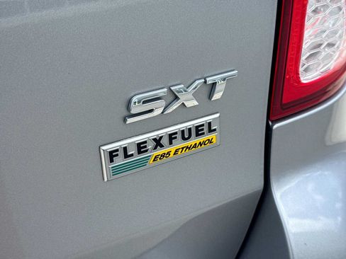 Used 2019 Dodge Grand Caravan SXT w/ Rear Park Assist Package FWD image 14