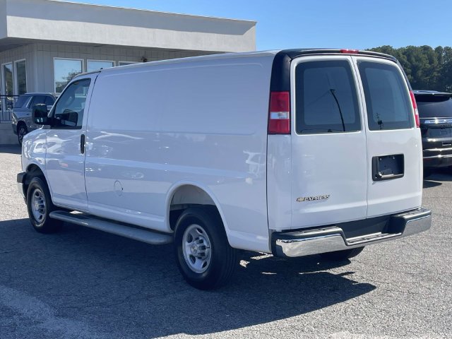 Used 2025 Chevrolet Express 2500 w/ Driver Convenience Package RWD image 6
