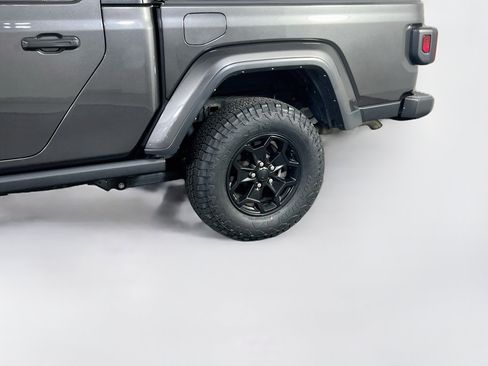 Used 2023 Jeep Gladiator Sport AWD/4WD image 29