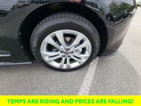 Used 2021 Toyota Sienna Platinum image 18