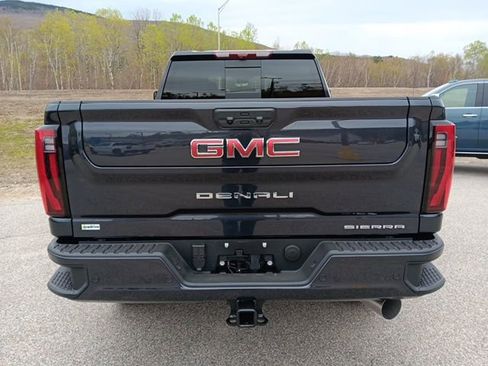 New 2026 GMC Sierra 3500 Denali w/ Denali Reserve Package AWD/4WD image 24