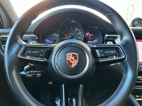 Used 2024 Porsche Macan image 26