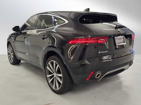 Used 2018 Jaguar E-PACE SE image 3