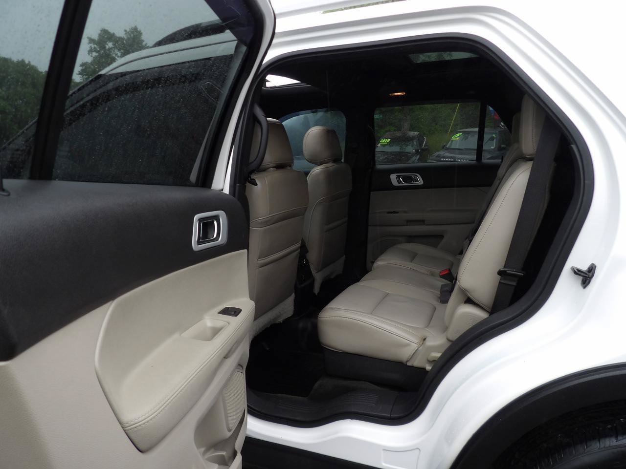 Used 2012 Ford Explorer XLT AWD/4WD image 16