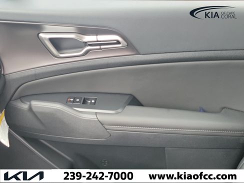 New 2026 Kia Sportage EX FWD image 31