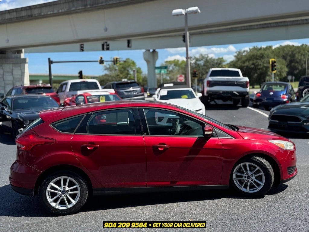 Used 2015 Ford Focus SE w/ Reverse Sensing Package FWD image 8