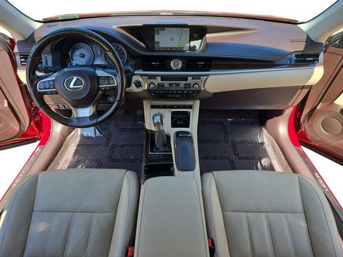 Used 2016 Lexus ES 300h w/ Luxury Package w/Wood Trim FWD image 12