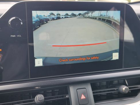 Certified 2025 Lexus UX 300h FWD image 21