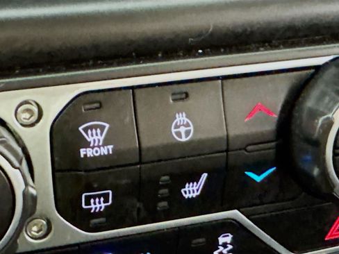 Used 2022 Jeep Wrangler Unlimited Sahara w/ Cold Weather Group image 4