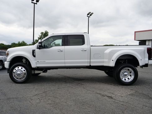 Used 2022 Ford F450 Lariat w/ Lariat Ultimate Package AWD/4WD image 26