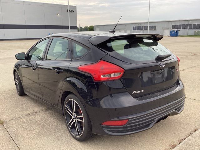 Used 2017 Ford Focus ST FWD image 15