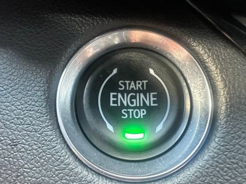 Used 2025 Buick Enclave Sport Touring w/ Power Package FWD image 17