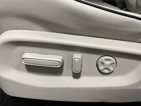 New 2026 Honda Odyssey Touring image 14