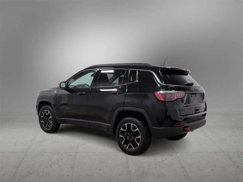 Used 2020 Jeep Compass Trailhawk image 6