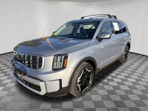 Used 2025 Kia Telluride S AWD/4WD image 3