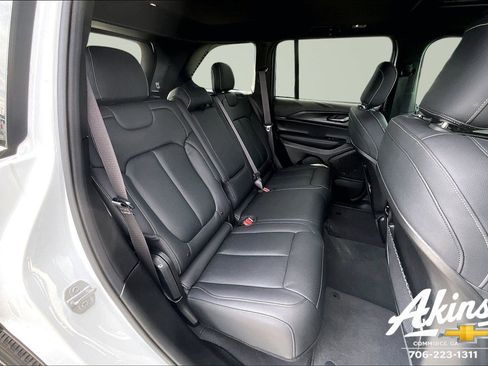 Used 2024 Jeep Grand Cherokee Altitude image 20